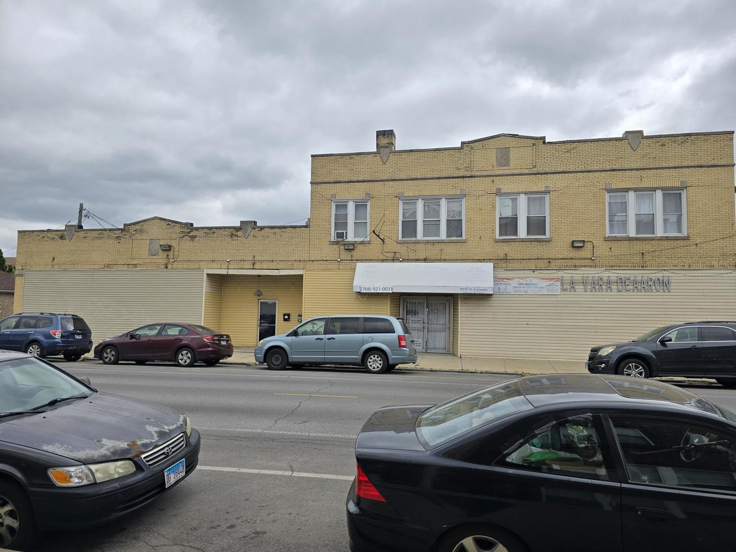 5154 W Wolfram Street