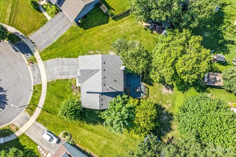Tiny photo for 606 BERKSHIRE Court, Oswego, IL 60543 (MLS # 12695987)