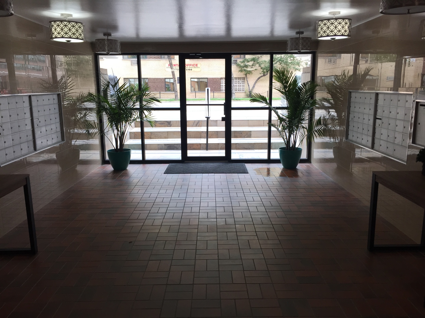 1025 W HOLLYWOOD Avenue 421