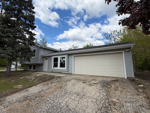 Tiny photo for 200 Lee Lane, Bolingbrook, IL 60440 (MLS # 12636799)