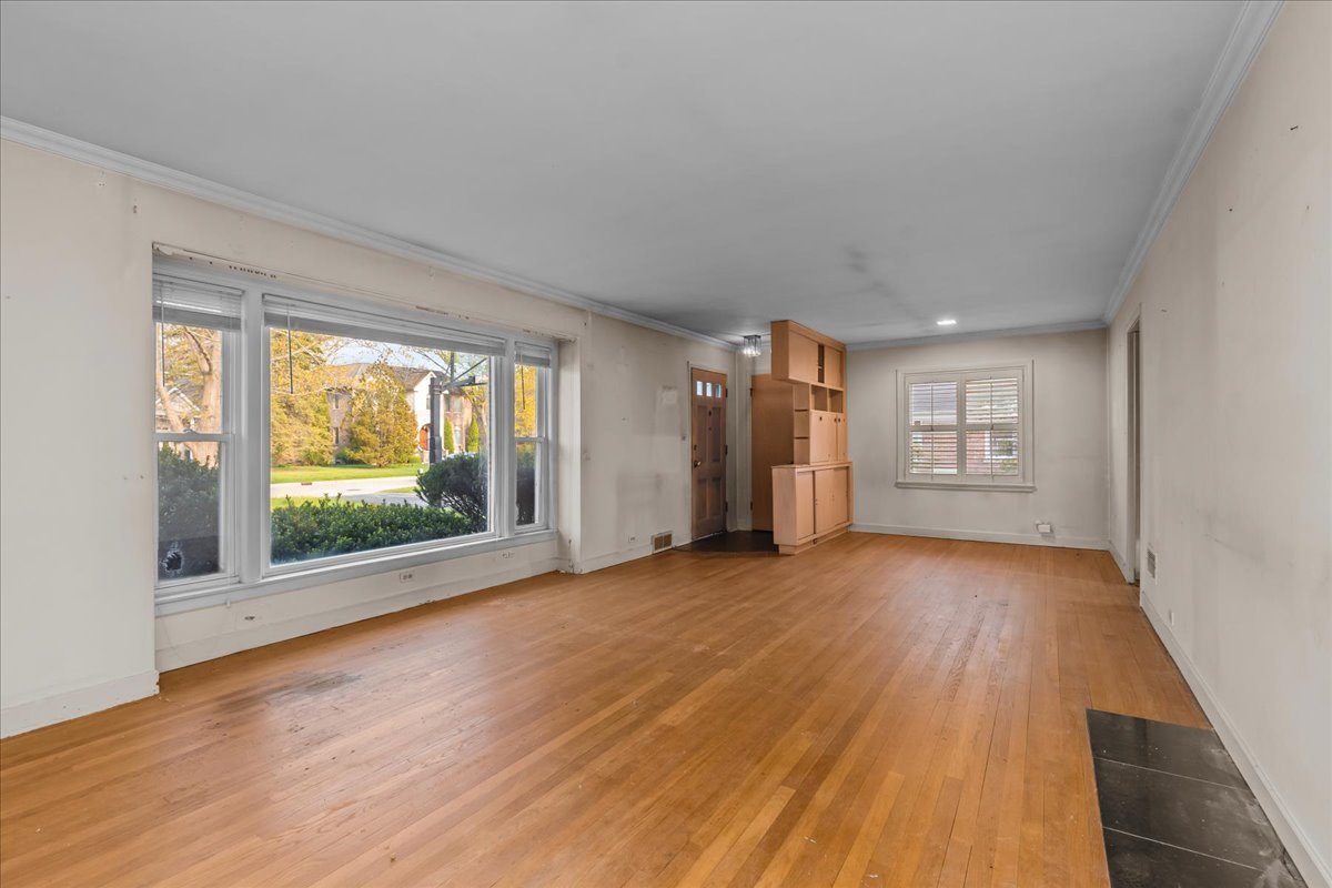 1124 Old Elm Lane