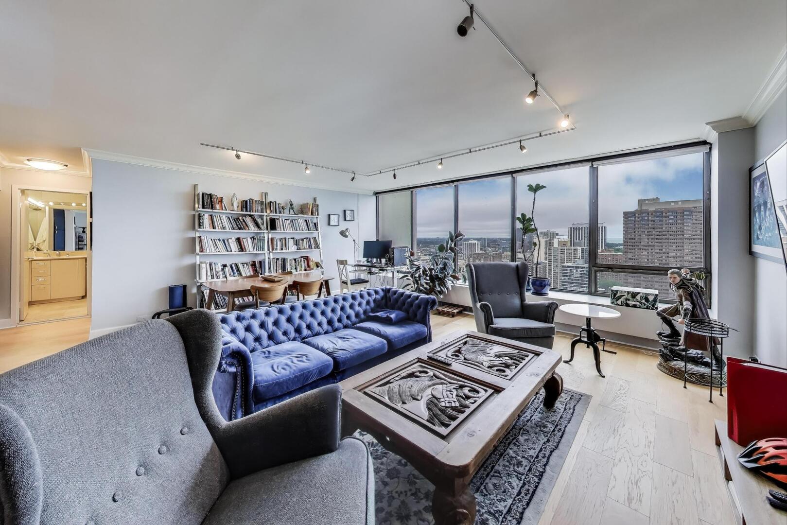 2800 N Lake Shore Drive 3215