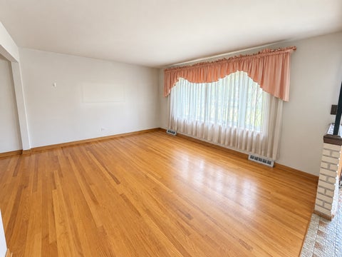 Tiny photo for 10321 Lacrosse Avenue, Oak Lawn, IL 60453 (MLS # 12763230)