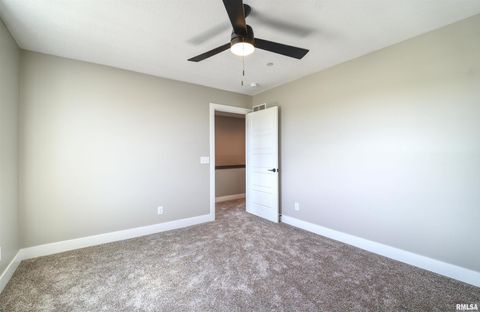 Tiny photo for 1004 S 4TH Street, Clinton, IA 52732 (MLS # QC4266885)