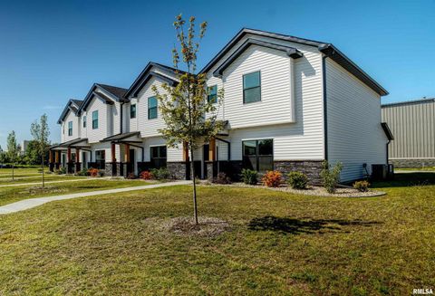 Tiny photo for 1004 S 4TH Street, Clinton, IA 52732 (MLS # QC4266885)