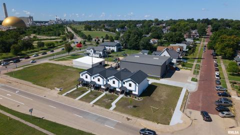 Tiny photo for 1004 S 4TH Street, Clinton, IA 52732 (MLS # QC4266885)