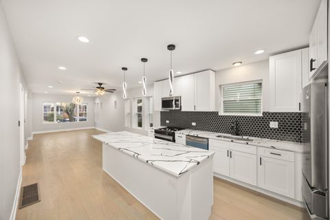 Tiny photo for 6748 S INDIANA Avenue, Chicago, IL 60637 (MLS # 12516001)