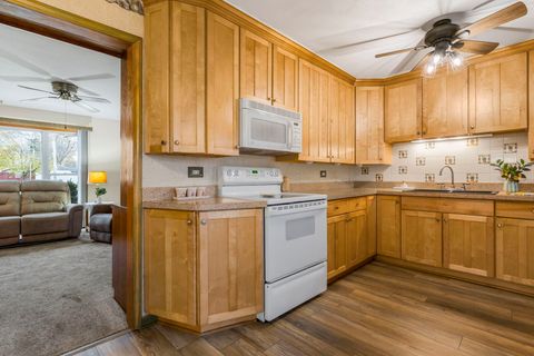 Tiny photo for 470 Oakwood Road, Wauconda, IL 60084 (MLS # 12518875)