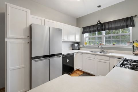 Tiny photo for 516 Clayton Circle #516, Sycamore, IL 60178 (MLS # 12475351)