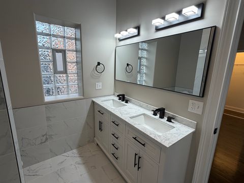 Tiny photo for Chicago, IL 60653 (MLS # 12633017)