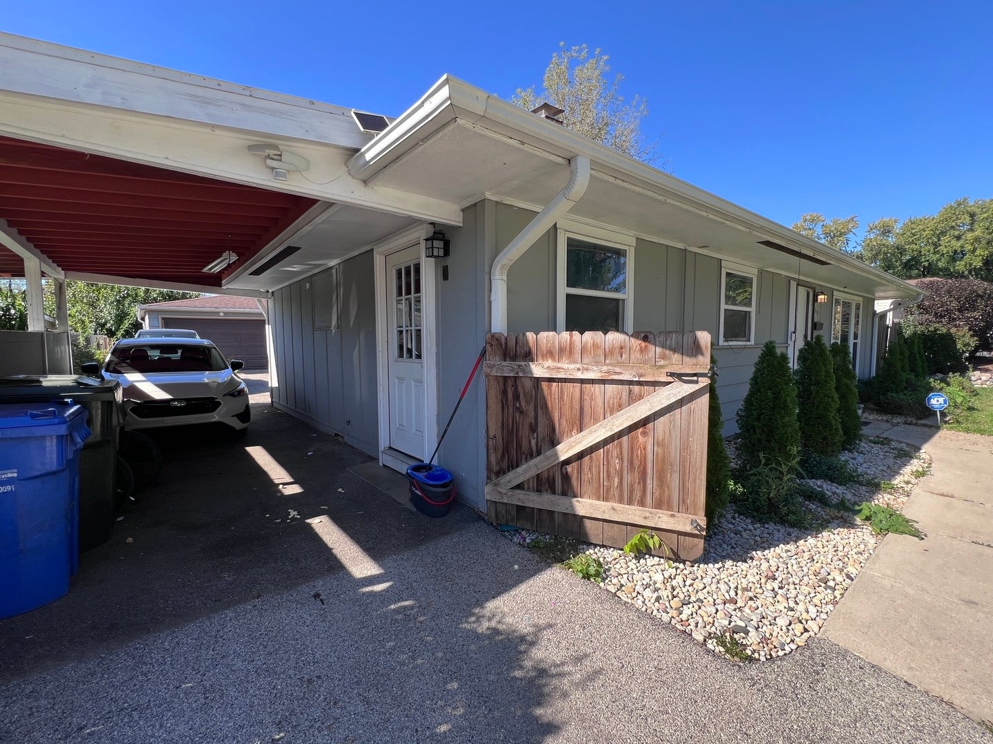 2335 Arrow Street