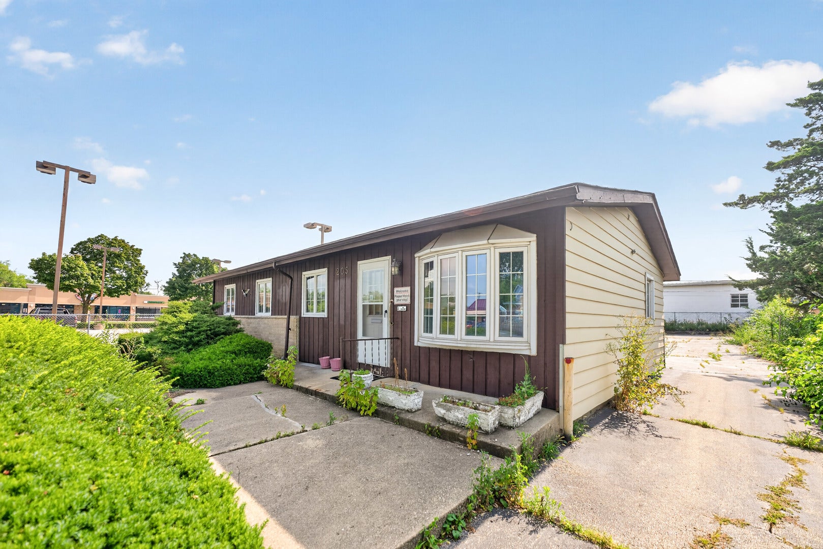 205 Pinecroft Drive