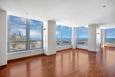 Tiny photo for 1600 S Prairie Avenue #2102, Chicago, IL 60616 (MLS # 12642572)