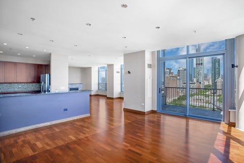 Tiny photo for 1600 S Prairie Avenue #2102, Chicago, IL 60616 (MLS # 12642572)