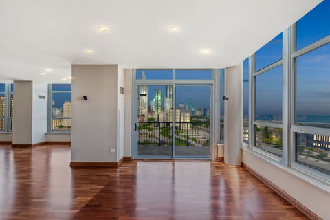 Tiny photo for 1600 S Prairie Avenue #2102, Chicago, IL 60616 (MLS # 12642572)