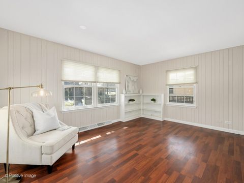 Tiny photo for 417 Naperville Road, Clarendon Hills, IL 60514 (MLS # 12597048)