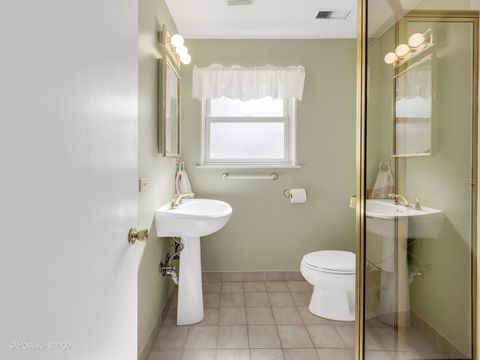 Tiny photo for 417 Naperville Road, Clarendon Hills, IL 60514 (MLS # 12597048)