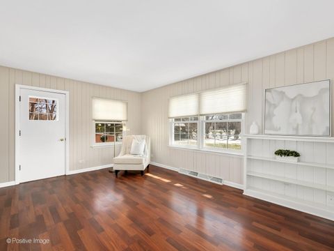 Tiny photo for 417 Naperville Road, Clarendon Hills, IL 60514 (MLS # 12597048)