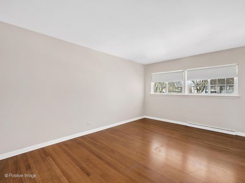 Tiny photo for 417 Naperville Road, Clarendon Hills, IL 60514 (MLS # 12597048)