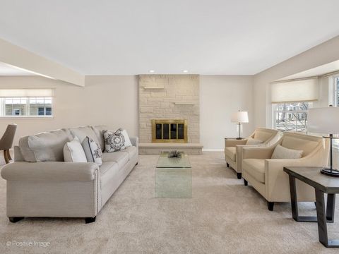 Tiny photo for 417 Naperville Road, Clarendon Hills, IL 60514 (MLS # 12597048)