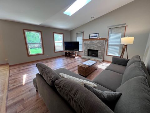 Tiny photo for 340 Greenview Drive, Crystal Lake, IL 60014 (MLS # 12624842)