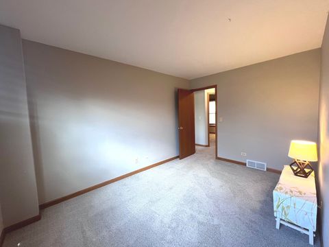 Tiny photo for 340 Greenview Drive, Crystal Lake, IL 60014 (MLS # 12624842)