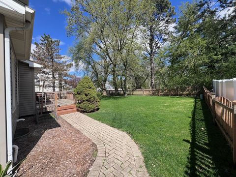 Tiny photo for 340 Greenview Drive, Crystal Lake, IL 60014 (MLS # 12624842)