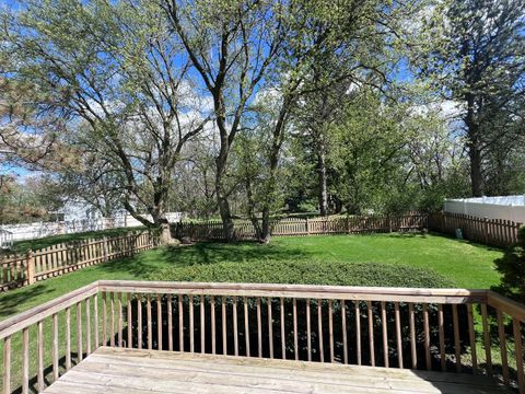 Tiny photo for 340 Greenview Drive, Crystal Lake, IL 60014 (MLS # 12624842)