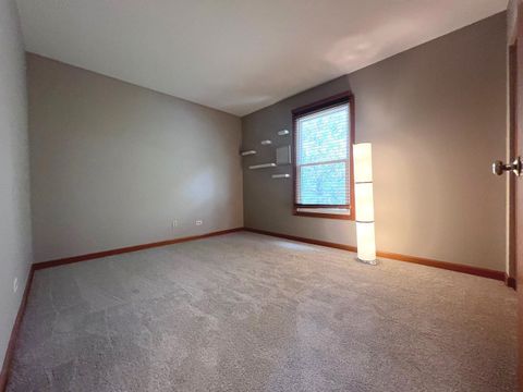 Tiny photo for 340 Greenview Drive, Crystal Lake, IL 60014 (MLS # 12624842)