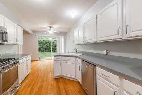 Tiny photo for 1102 COVENTRY Circle #1102, Glendale Heights, IL 60139 (MLS # 12765439)