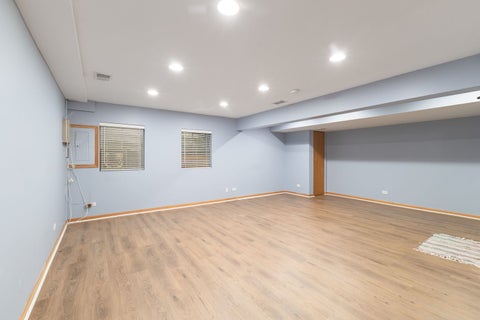 Tiny photo for 1102 COVENTRY Circle #1102, Glendale Heights, IL 60139 (MLS # 12765439)