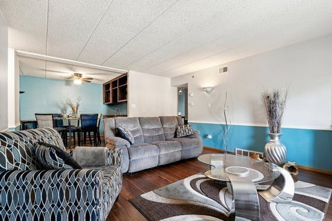 Tiny photo for 10320 Central Avenue #207, Oak Lawn, IL 60453 (MLS # 12768856)