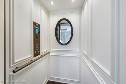 Tiny photo for 1 Willowcrest Drive, Oak Brook, IL 60523 (MLS # 12621793)