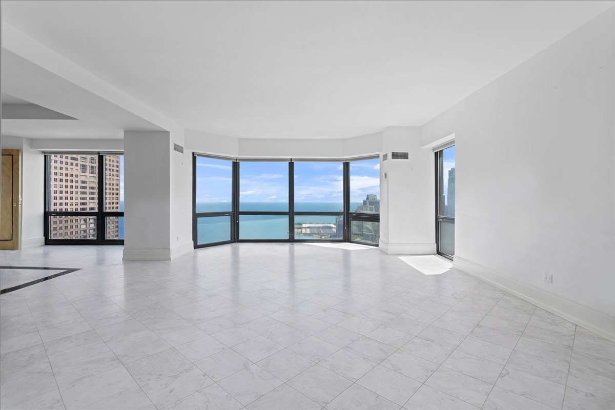 100 E Huron Street 4703