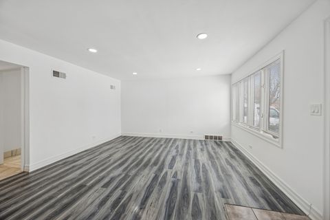 Tiny photo for 2918 LOUIS Street, Franklin Park, IL 60131 (MLS # 12487352)