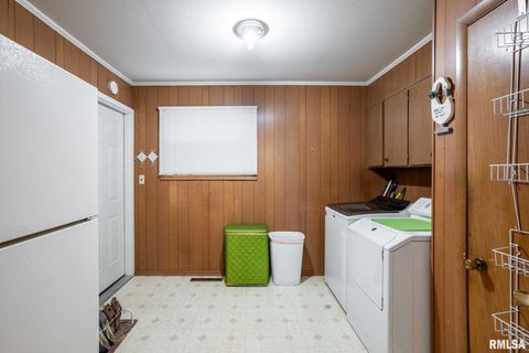 Tiny photo for 620 N 13TH Street, Herrin, IL 62948 (MLS # QC4269611)