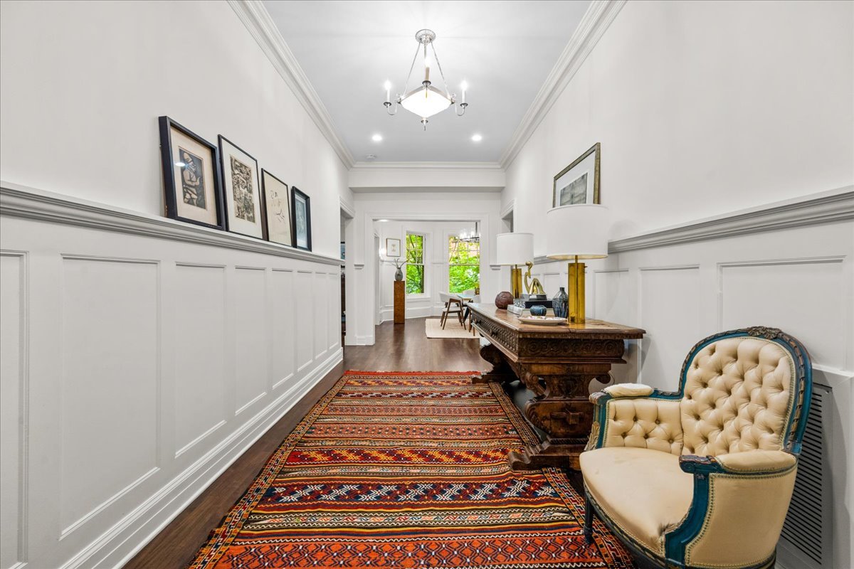 1201 N Astor Street 2W