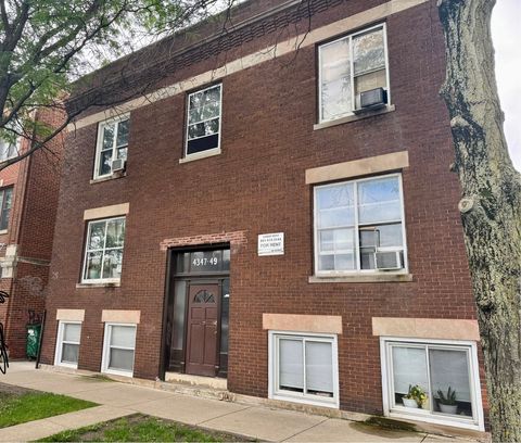 4347 W IRVING PARK Road Chicago IL 60616