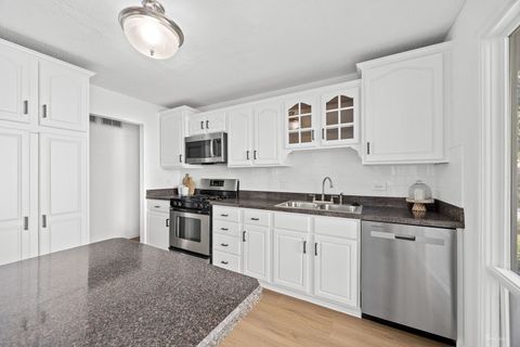 Tiny photo for 1856 Carriage Hill Road, Lisle, IL 60532 (MLS # 12470614)