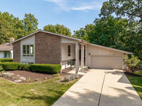 Photo of 1856 Carriage Hill Road, Lisle, IL 60532 (MLS # 12470614)