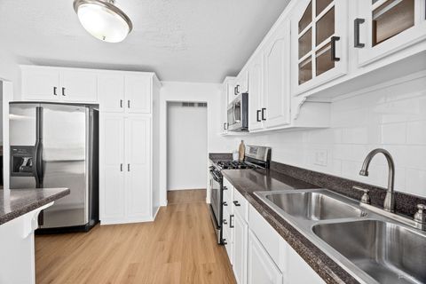 Tiny photo for 1856 Carriage Hill Road, Lisle, IL 60532 (MLS # 12470614)