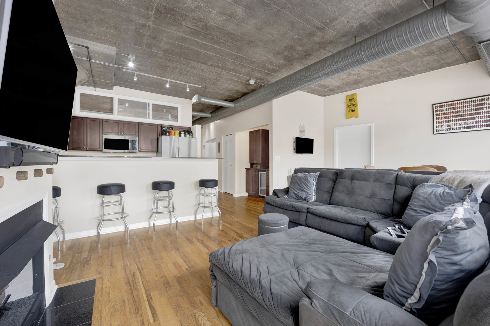 1000 W 15th Street 232