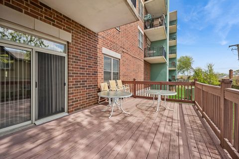 Tiny photo for 9355 Irving Park Road #401, Schiller Park, IL 60176 (MLS # 12610956)