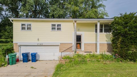 1048 Belle Plaine Avenue Gurnee IL 60031