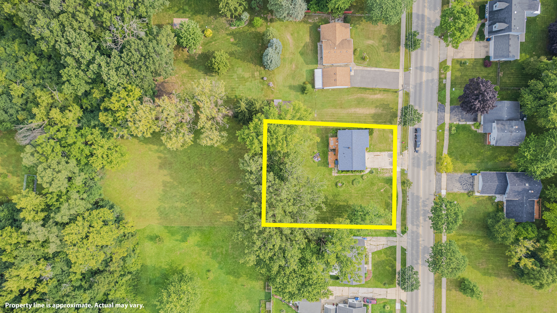 1048 Belle Plaine Avenue