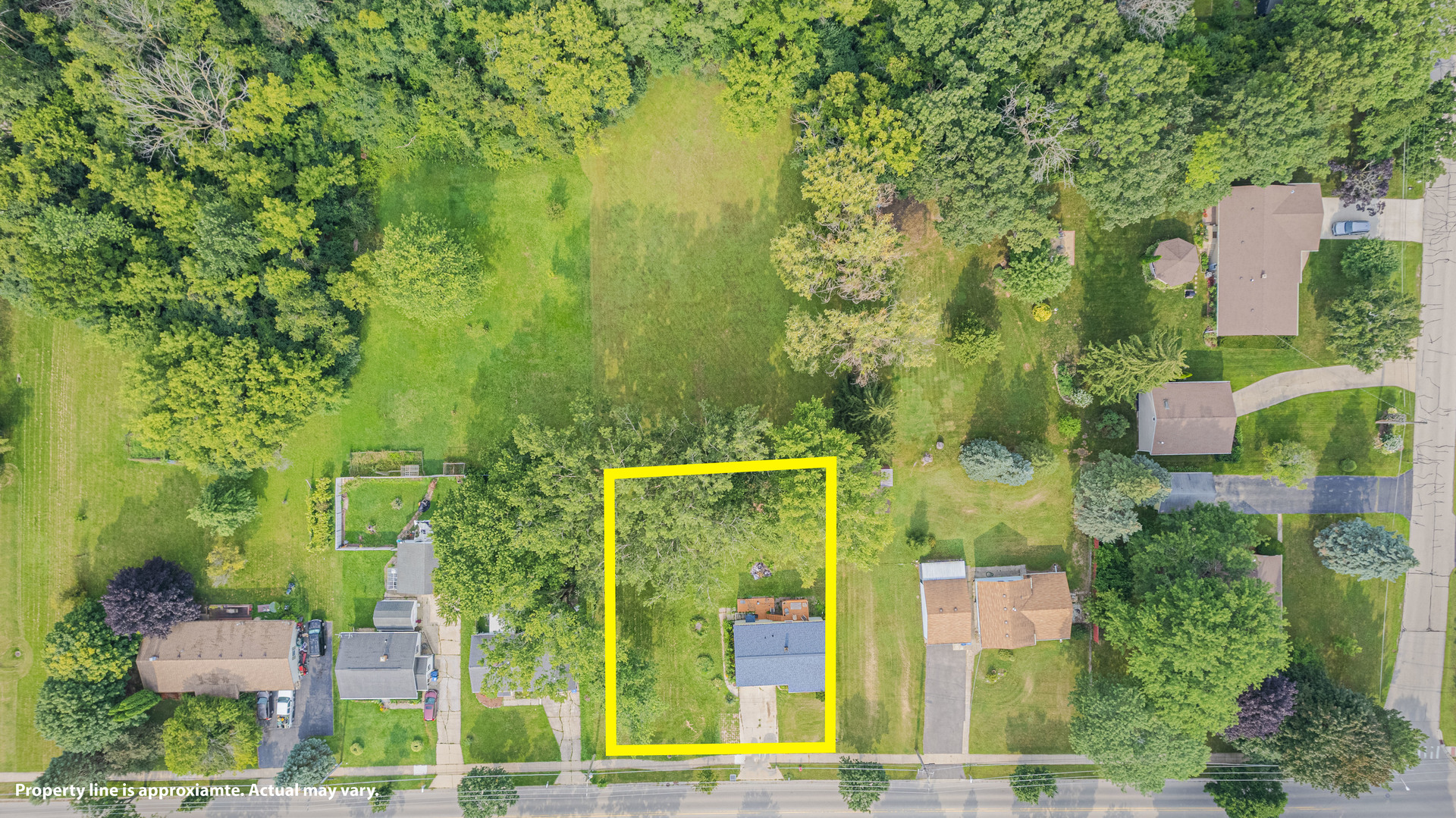 1048 Belle Plaine Avenue