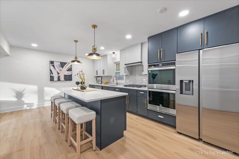 Tiny photo for 2041 Vermont Street, Rolling Meadows, IL 60008 (MLS # 12502532)