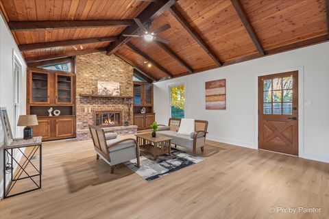 Tiny photo for 2041 Vermont Street, Rolling Meadows, IL 60008 (MLS # 12502532)