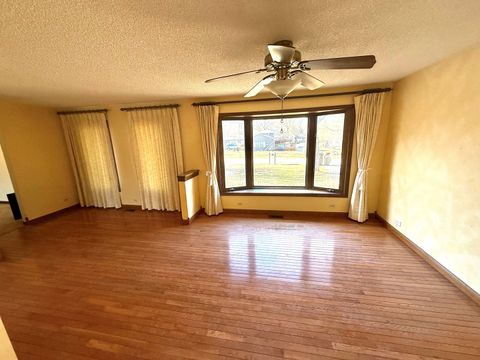 Tiny photo for 1807 Fargo Avenue, McHenry, IL 60050 (MLS # 12579084)