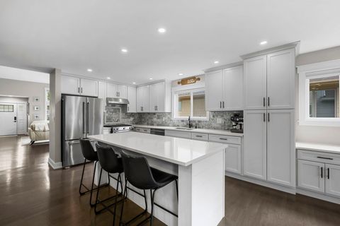 Tiny photo for 340 S Prospect Street, Roselle, IL 60172 (MLS # 12642957)